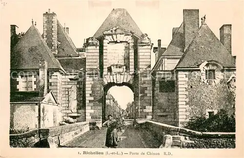 AK / Ansichtskarte Richelieu Porte de Chinon Richelieu
