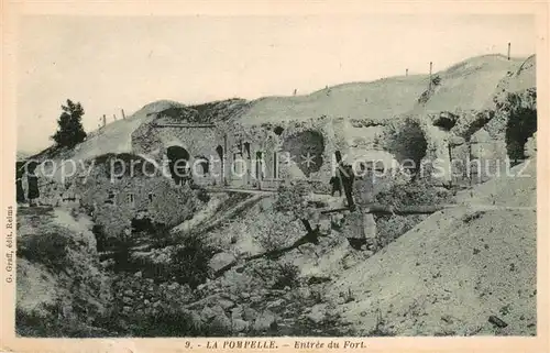 AK / Ansichtskarte La_Pompelle Entree du Fort 