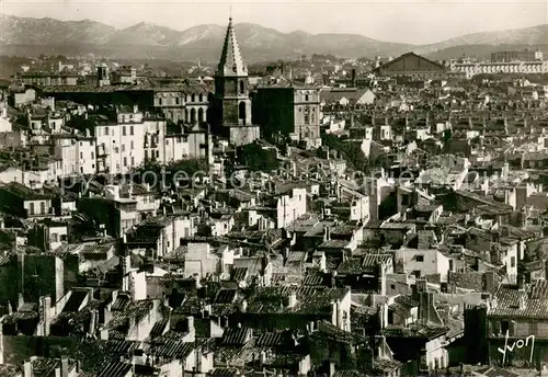 AK / Ansichtskarte Marseille_Bouches du Rhone Vue generale sur les vieux quartiers et clocher des Accoules Marseille