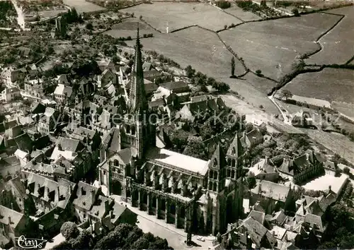 AK / Ansichtskarte Autun Vue aerienne sur la Basilique Autun