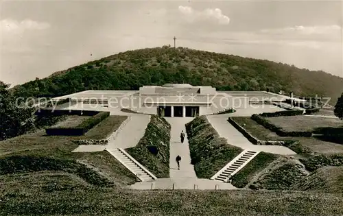AK / Ansichtskarte Hartmannsweilerkopf mit Ehrenmal Hartmannsweilerkopf