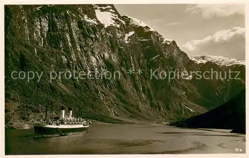 AK / Ansichtskarte Naerofjord_Norge_Norwegen M. S. Monte Sarmiento Passagierdampfer 