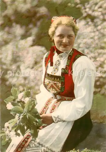 AK / Ansichtskarte Hardanger Hardangerbunad Trachten Serie Nr. 3 Hardanger