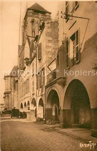 AK / Ansichtskarte La_Rochelle_Charente Maritime Rue Pernelle et la cathedrale La_Rochelle