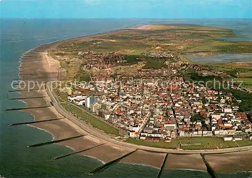 AK / Ansichtskarte Norderney_Nordseebad Fliegeraufnahme mit Strand Norderney_Nordseebad