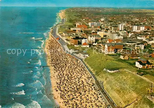AK / Ansichtskarte Westerland_Sylt Fliegeraufnahme mit Strand Westerland_Sylt