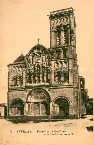 AK / Ansichtskarte Vezelay Facade de la Basilique de la Madeleine Vezelay