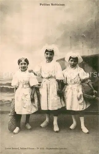 AK / Ansichtskarte Les_Sables d_Olonne Petites Sablaises Les_Sables d_Olonne