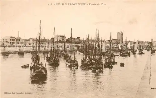 AK / Ansichtskarte Les_Sables d_Olonne Entree du Port Les_Sables d_Olonne