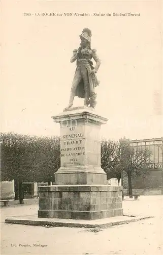 AK / Ansichtskarte La_Roche sur Yon Statue du General Travot La_Roche sur Yon