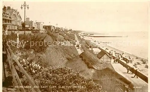 AK / Ansichtskarte Clacton on Sea Promenade and East Cliff Clacton on Sea