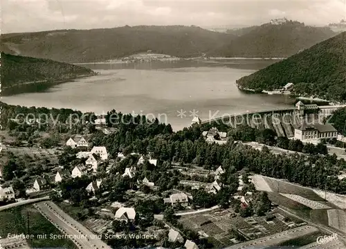 AK / Ansichtskarte Edersee Fliegeraufnahme mit Sperrmauer und Schloss Waldeck Edersee