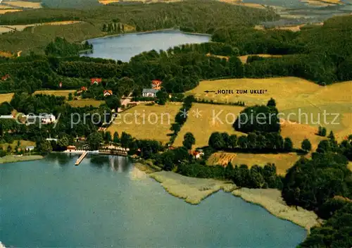 AK / Ansichtskarte Uklei_Sielbeck Hotel zum Uklei Restaurant mit Kellersee Fliegeraufnahme Uklei_Sielbeck