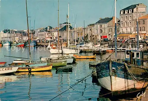 AK / Ansichtskarte Les_Sables d_Olonne Le port Barques de peche Voiliers Les_Sables d_Olonne