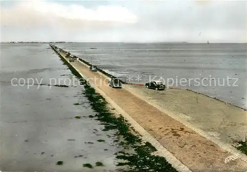 AK / Ansichtskarte Noirmoutier en l_Ile Passage du Gois a maree basse Noirmoutier en l_Ile