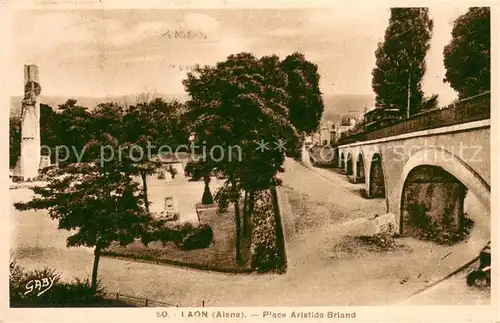 AK / Ansichtskarte Laon_Aisne Place Aristide Briand Laon_Aisne