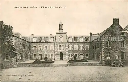 AK / Ansichtskarte Villedieu les Poeles Institution Saint Joseph Villedieu les Poeles