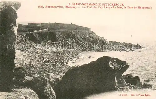AK / Ansichtskarte Fermanville Le Fort du Cap Levy au loin la Baie de Maupertus Fermanville