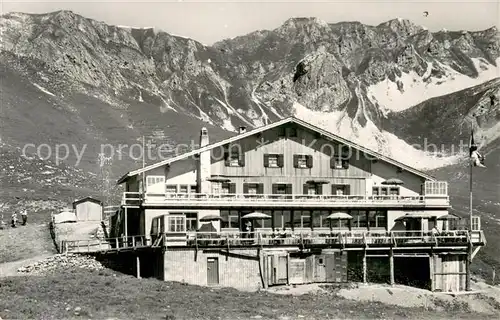 AK / Ansichtskarte Davos_GR Parsenn Huette mit Casanna Davos_GR