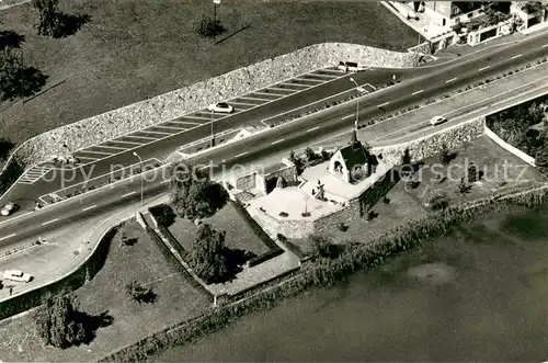 AK / Ansichtskarte Kuessnacht Gedaechtniskapelle Koenigin Astrid von Belgien Fliegeraufnahme Kuessnacht