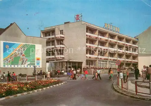 AK / Ansichtskarte Miedzyzdroje Ulica Zwyciestwa Miedzyzdroje