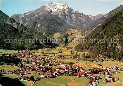 AK / Ansichtskarte Mayrhofen_Zillertal Blick gegen Gruenberg Zillertaler Alpen Fliegeraufnahme Mayrhofen_Zillertal