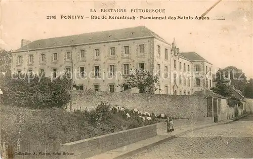 AK / Ansichtskarte Pontivy Rue de Kerentrech Pensionnat des Saints Apees Pontivy