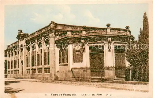 AK / Ansichtskarte Vitry le Francois La Salle des Fetes Vitry le Francois