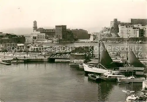 AK / Ansichtskarte Marseille_Bouches du Rhone Bassin du carenage et le vieux port Marseille