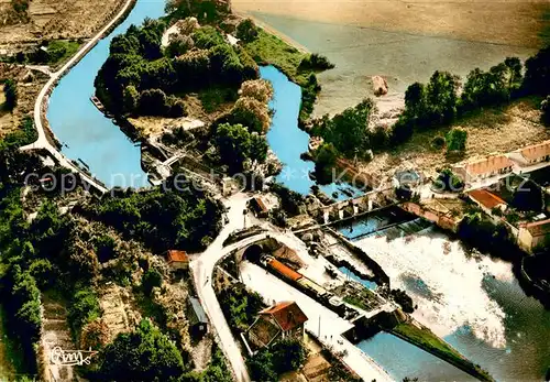 AK / Ansichtskarte Verdun_Meuse La Meuse Canal et l ecluse vue aerienne Verdun Meuse