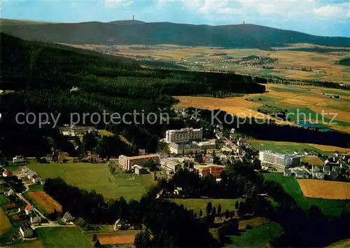 AK / Ansichtskarte Bad_Alexandersbad mit Blick zum Ochsenkopf und Schneeberg Fliegeraufnahme Bad_Alexandersbad