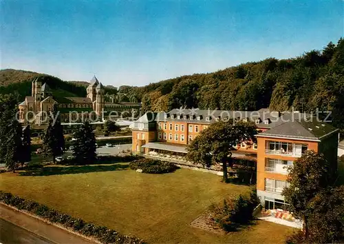 AK / Ansichtskarte Maria_Laach_Glees Abteikirche und Seehotel Maria_Laach_Glees