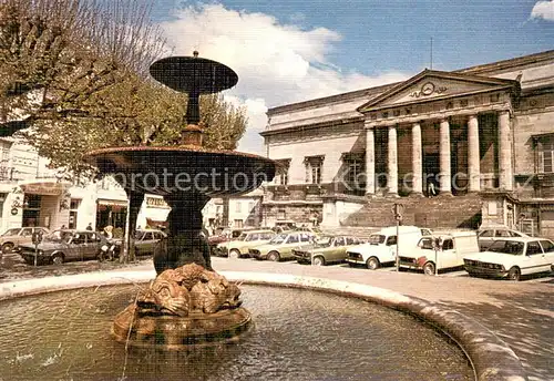 AK / Ansichtskarte Angouleme Place Louvel et palais de justice Angouleme