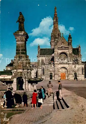 AK / Ansichtskarte Sainte Anne d_Auray La fontaine miraculeuse devant la basilique Sainte Anne d Auray