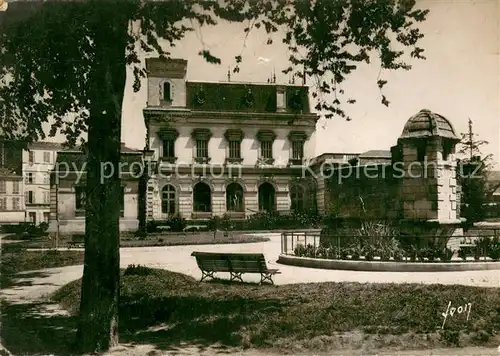 AK / Ansichtskarte Rochefort_Charente Maritime Cours Roy Bris La poterne et la poste Rochefort