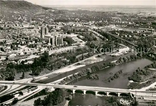 AK / Ansichtskarte Toul_54 Vue aerienne la Moselle Au centre La Cathedrale St Etienne 