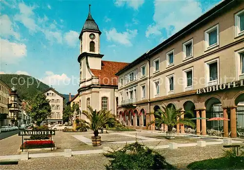 AK / Ansichtskarte Bad_Wildbad Kurplatz mit Badhotel und Stadtkirche Bad_Wildbad