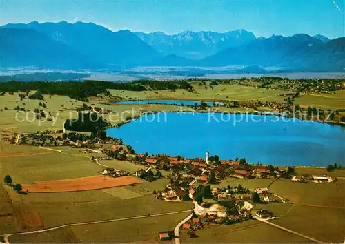 AK / Ansichtskarte Riegsee mit Blick auf Zugspitze Alpenpanorama Fliegeraufnahme Riegsee