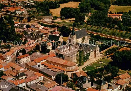 AK / Ansichtskarte Liguge Abbaye Saint Martin Vallee du Clain vue aerienne Liguge