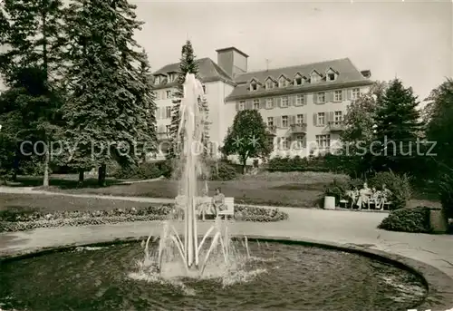 AK / Ansichtskarte Bad_Brambach Joliot Curie Haus Springbrunnen Erholungsort Bad_Brambach