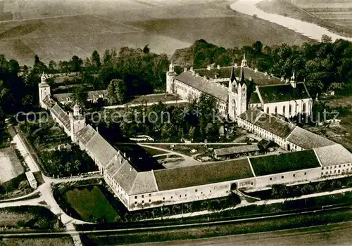 AK / Ansichtskarte Hoexter_Weser Schloss und ehem Reichsabtei Corvey Fliegeraufnahme Hoexter Weser
