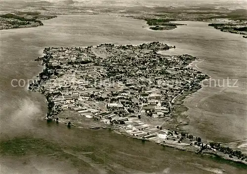 AK / Ansichtskarte Insel_Reichenau_Bodensee Fliegeraufnahme mit Mettnau Radolfzell und Hegaubergen 