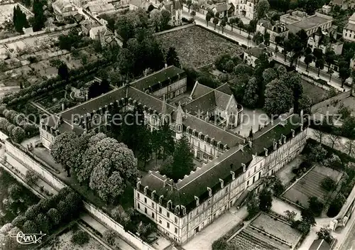 AK / Ansichtskarte Castellane Maison Mere des Seceurs de la Charite de Nevers Vue aerienne Castellane