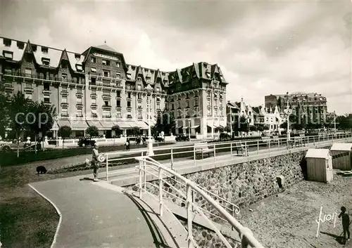 AK / Ansichtskarte La_Baule_sur_Mer Hermitage et le Majestic La_Baule_sur_Mer