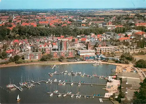 AK / Ansichtskarte Schleswig_Schlei Hotel Restaurant Strandhalle Yachthafen Fliegeraufnahme Schleswig_Schlei