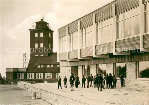 AK / Ansichtskarte Fichtelberg_Oberwiesenthal Wetterwarte und HO Gaststaette Fichtelberg