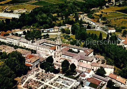 AK / Ansichtskarte Verdelais Centre important de pelerinages Vue aerienne sur la basilique et les allees Verdelais