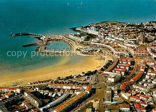AK / Ansichtskarte Royan_17 Vue generale aerienne sur la Grande Plage et le Port 
