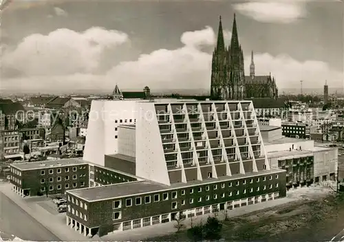 AK / Ansichtskarte Koeln_Rhein Neues Opernhaus mit Dom Koeln_Rhein