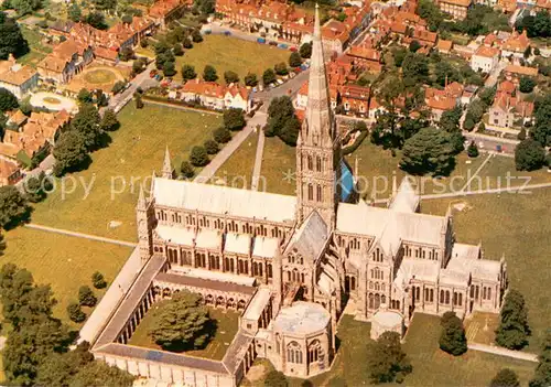 AK / Ansichtskarte Salisbury_Wiltshire Cathedral Cloisters aerial view 
